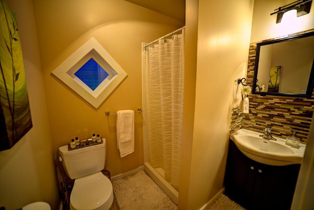 Shawnigan Suite B & B Shawnigan Lake Room photo